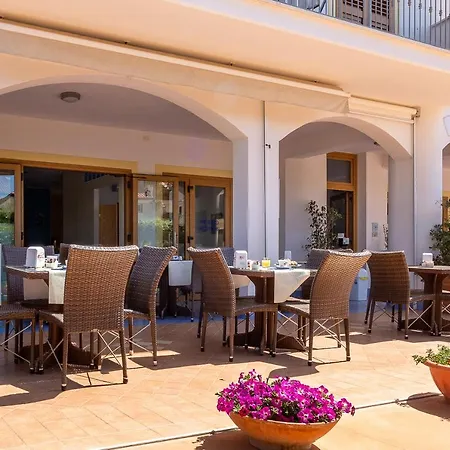 B&B Sperlonga Bed & Breakfast 3*