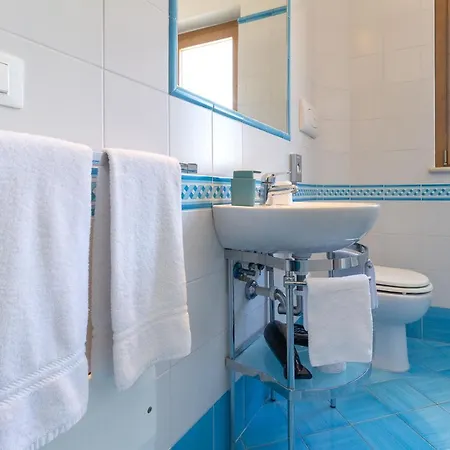 B&B Sperlonga Bed and Breakfast 3*
