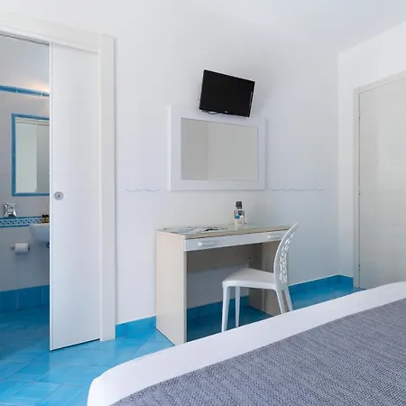 B&B Sperlonga Bed and Breakfast 3*