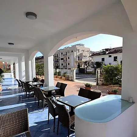 לינה וארוחת בוקר B&B Sperlonga 3*