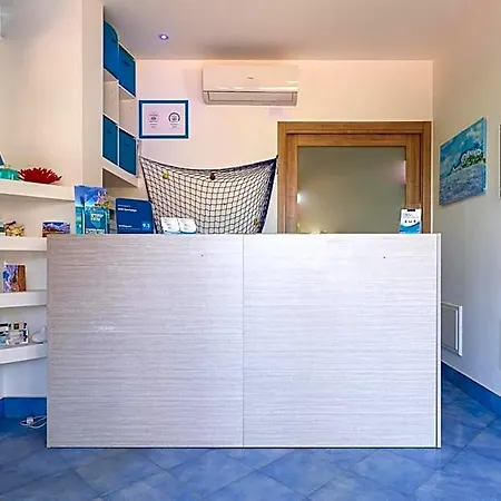 B&B Sperlonga לינה וארוחת בוקר 3*